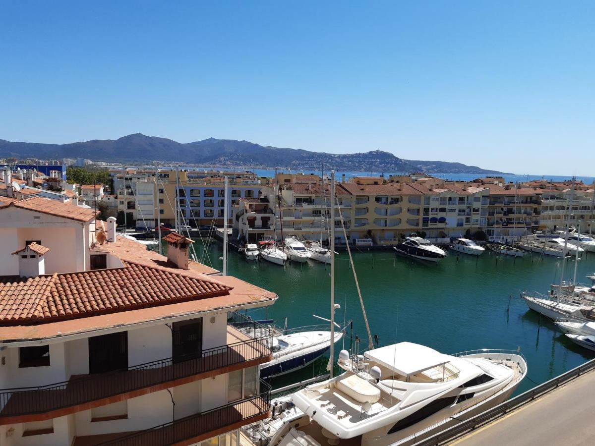 Club Nautic 3 Apartment Емпуриабрава Екстериор снимка