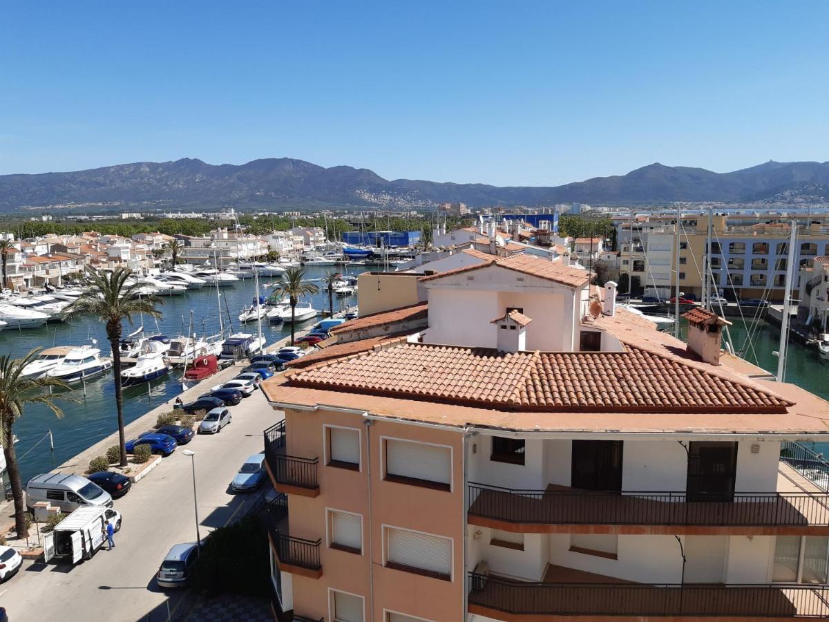 Club Nautic 3 Apartment Емпуриабрава Екстериор снимка